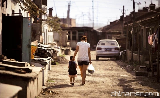 哈药总厂南墙外的棚户区