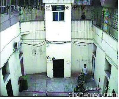 薛克堂被制服视频截图