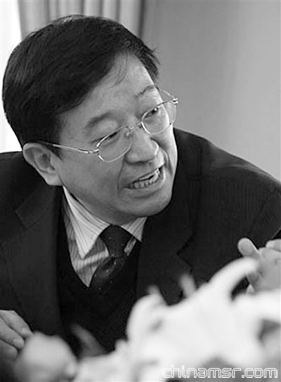 甘肃省卫生厅厅长刘维忠。 资料图片