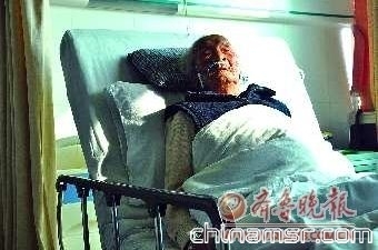 彭林珍老人的病情目前已经好转。文/片 本报记者 任志方 实习生 毕倩倩