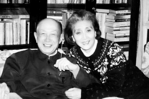 　　有这样的一个令人瞩目的家庭：丈夫是共和国“航天之父”、国家杰出贡献科学家钱学森；妻子是女高音歌唱家、桃李满天下的音乐教育家蒋英。2月5日，蒋老因病逝世，享年93岁。