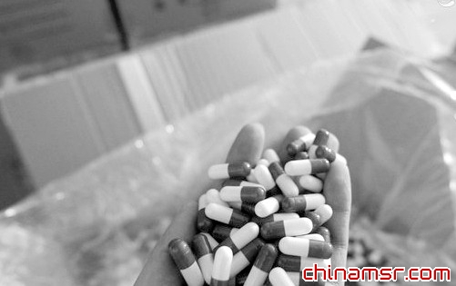 问题胶囊折射药企畸形发展方式