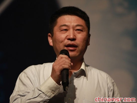 图为天猫副总裁马学军演讲