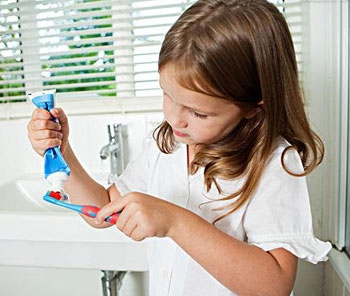 儿童不宜使用多泡沫牙膏