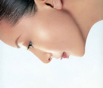 易长痘痘的面三角