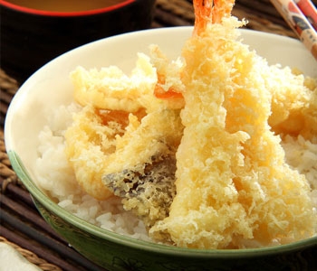 盛食物的容器很小