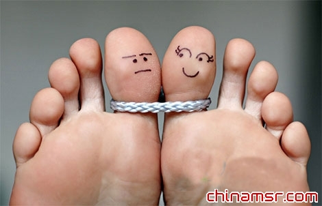 盐水泡脚促进血液循环