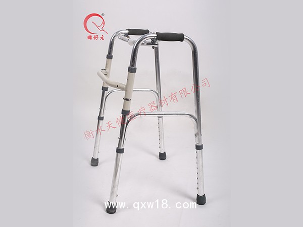 四脚可调助行器