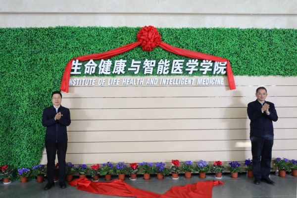 95F736DD7715104A7583D95DB73_6FCD5CE1_208C1